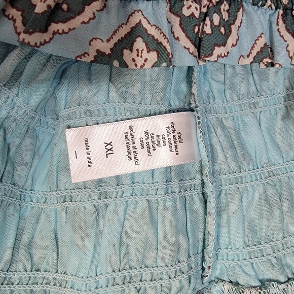 Maurices Plus Medallion Smocked Short Puff Sleeve Boho Crop Top Size XXL - Picture 5 of 11